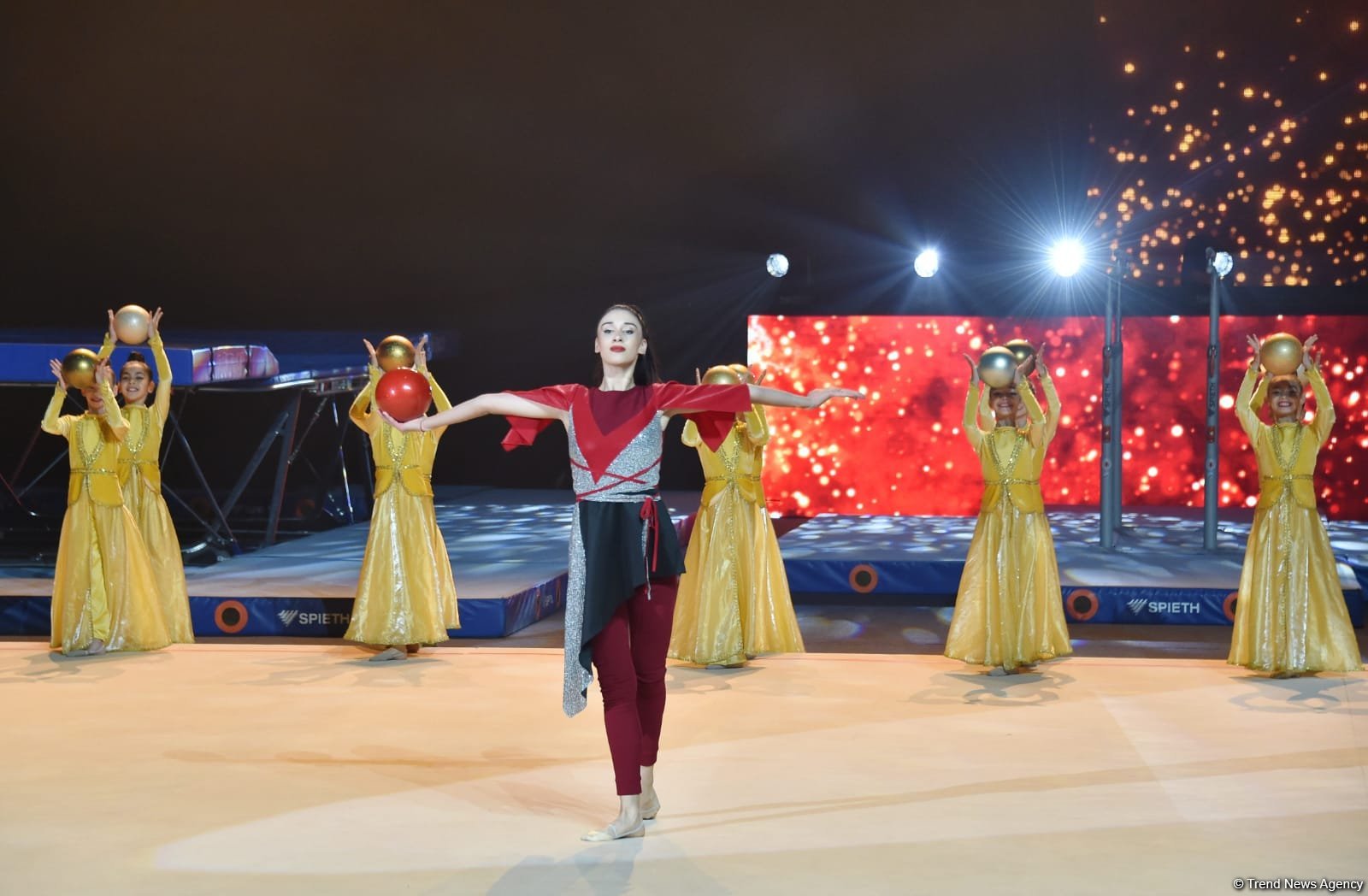 Milli Gimnastika Arenasında “Ocaq Sport” klubunun 10 illik yubileyi münasibətilə möhtəşəm şou keçirilib (FOTO)