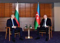 Prezident İlham Əliyevin Bolqarıstan Prezidenti Rumen Radev ilə təkbətək görüşü olub (FOTO/VİDEO)