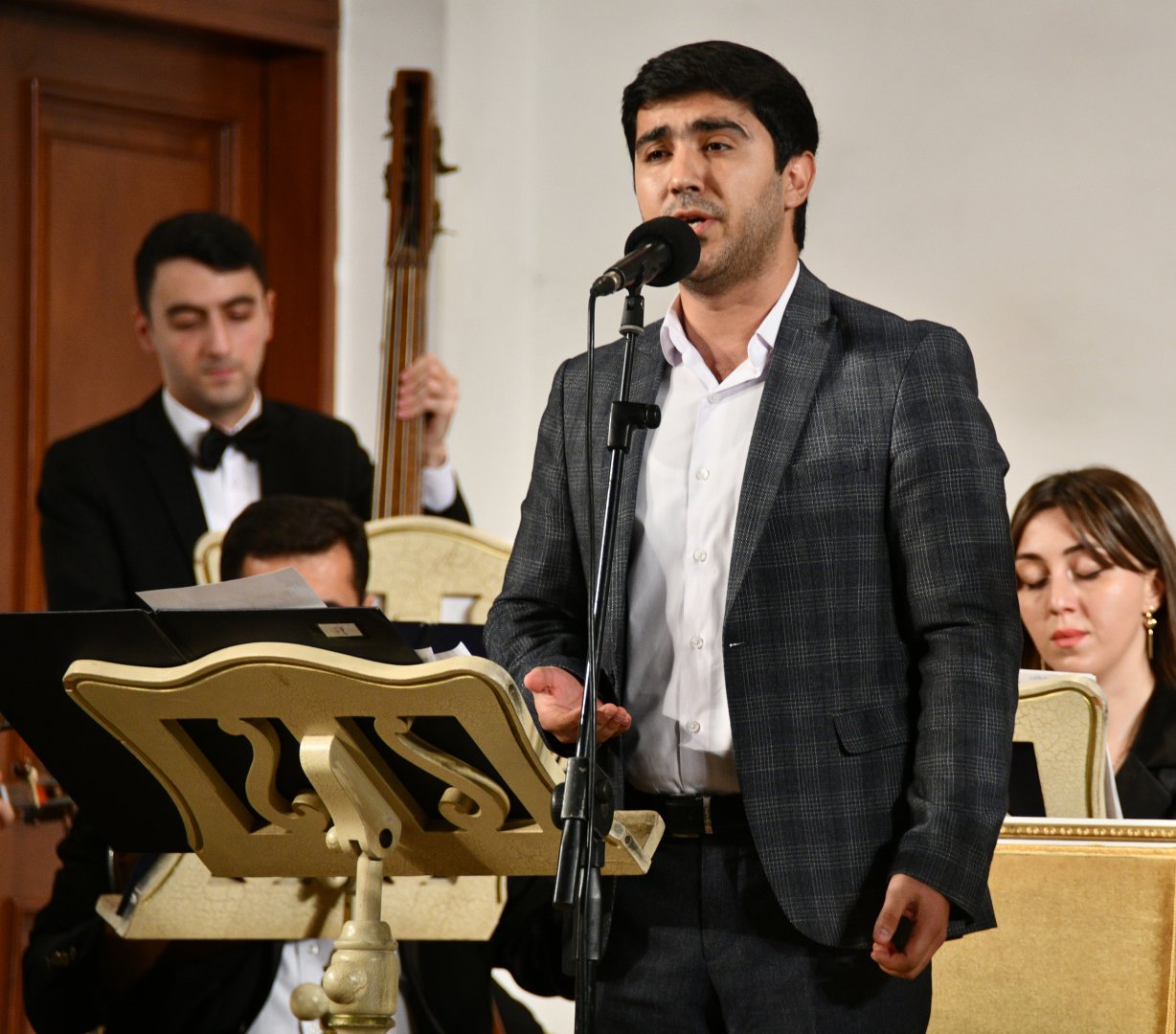 Tofiq Bakıxanovun yaradıcılıq fəaliyyətinin 70 illiyinə həsr olunmuş konsert keçirilib (FOTO)
