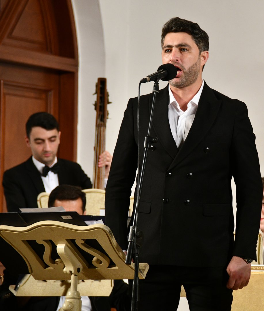 Tofiq Bakıxanovun yaradıcılıq fəaliyyətinin 70 illiyinə həsr olunmuş konsert keçirilib (FOTO)