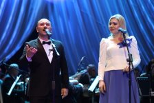 Gəncə Dövlət Filarmoniyası Rəşid Behbudovun xatirəsinə həsr olunmuş konsert proqramı təqdim etdi (FOTO)