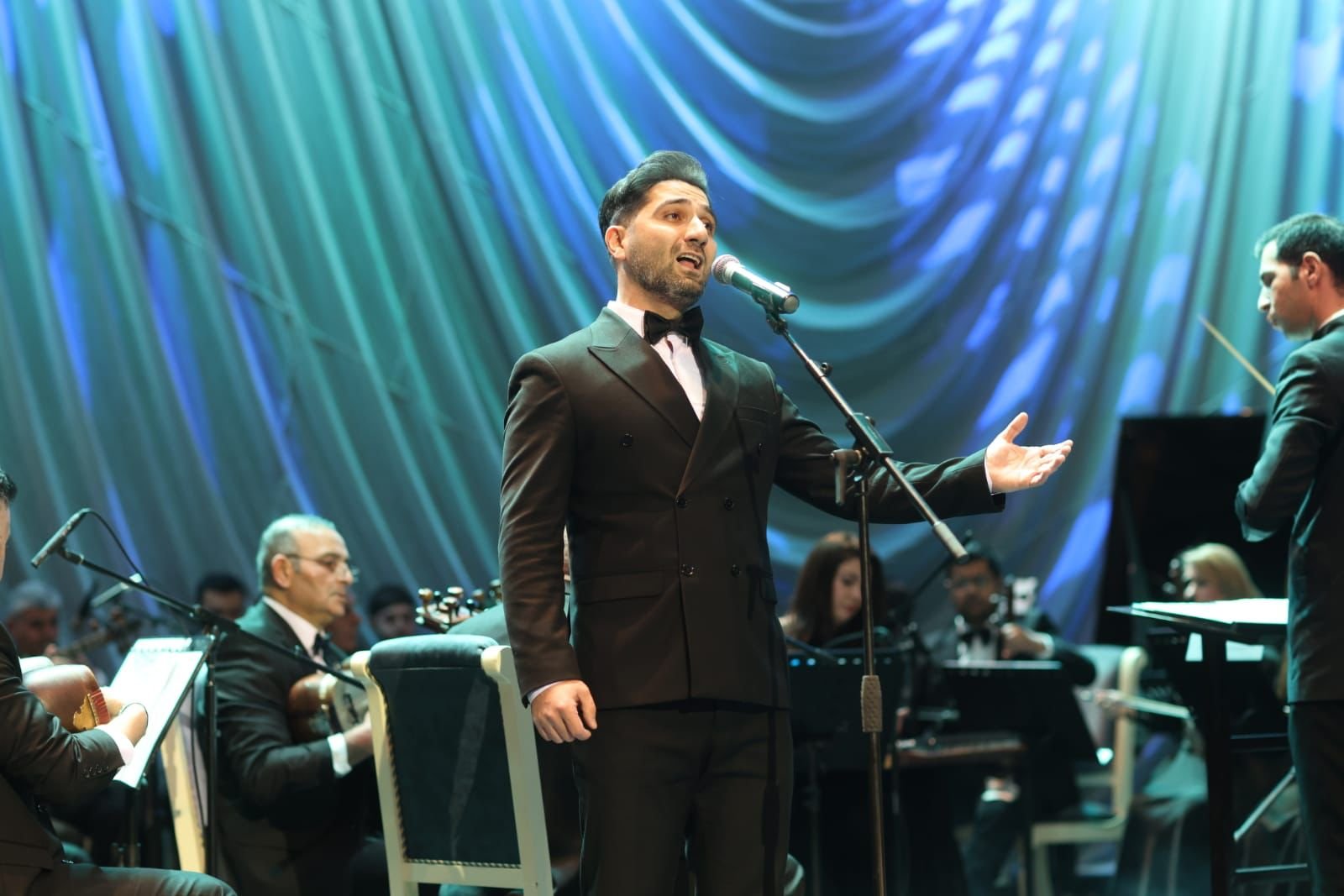 Gəncə Dövlət Filarmoniyası Rəşid Behbudovun xatirəsinə həsr olunmuş konsert proqramı təqdim etdi (FOTO)