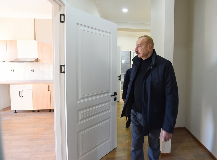 Prezident İlham Əliyev Şuşada 23 binadan ibarət ilk yaşayış kompleksində aparılan tikinti işlərinin gedişi ilə tanış olub (FOTO/VİDEO) (YENİLƏNİB)