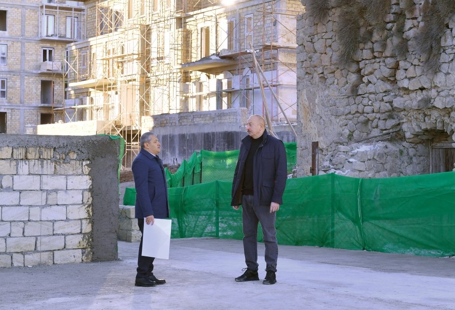 Prezident İlham Əliyev Şuşada 23 binadan ibarət ilk yaşayış kompleksində aparılan tikinti işlərinin gedişi ilə tanış olub (FOTO/VİDEO) (YENİLƏNİB)