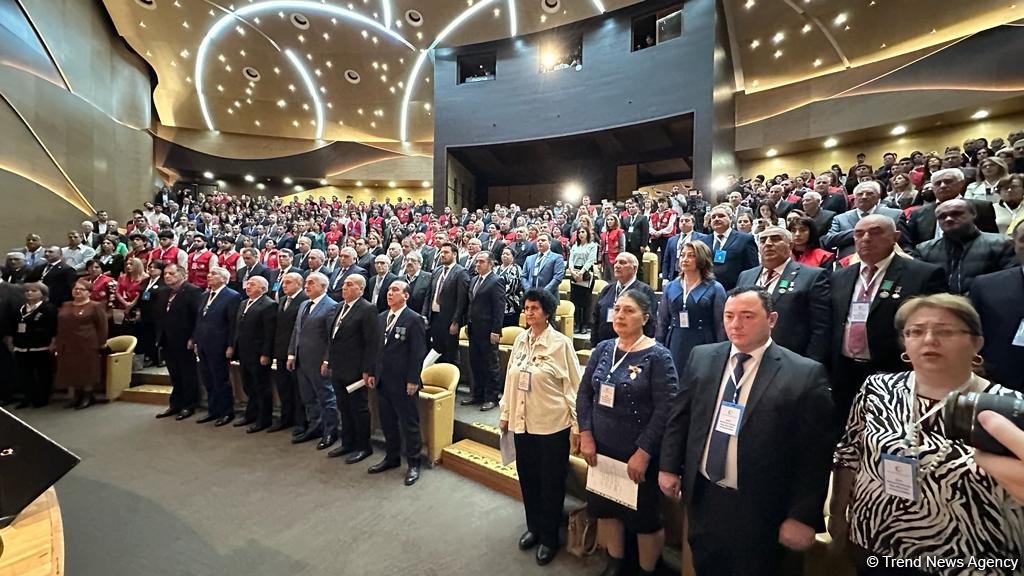 Azərbaycan Qızıl Aypara Cəmiyyətinin növbədənkənar XXVI Baş Məclisi  keçirilib (FOTO) (YENİLƏNİB)