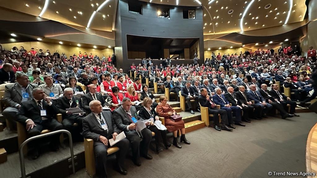 Azərbaycan Qızıl Aypara Cəmiyyətinin növbədənkənar XXVI Baş Məclisi  keçirilib (FOTO) (YENİLƏNİB)