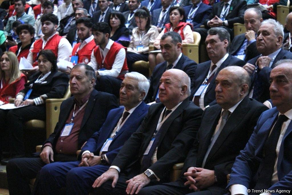 Azərbaycan Qızıl Aypara Cəmiyyətinin növbədənkənar XXVI Baş Məclisi  keçirilib (FOTO) (YENİLƏNİB)