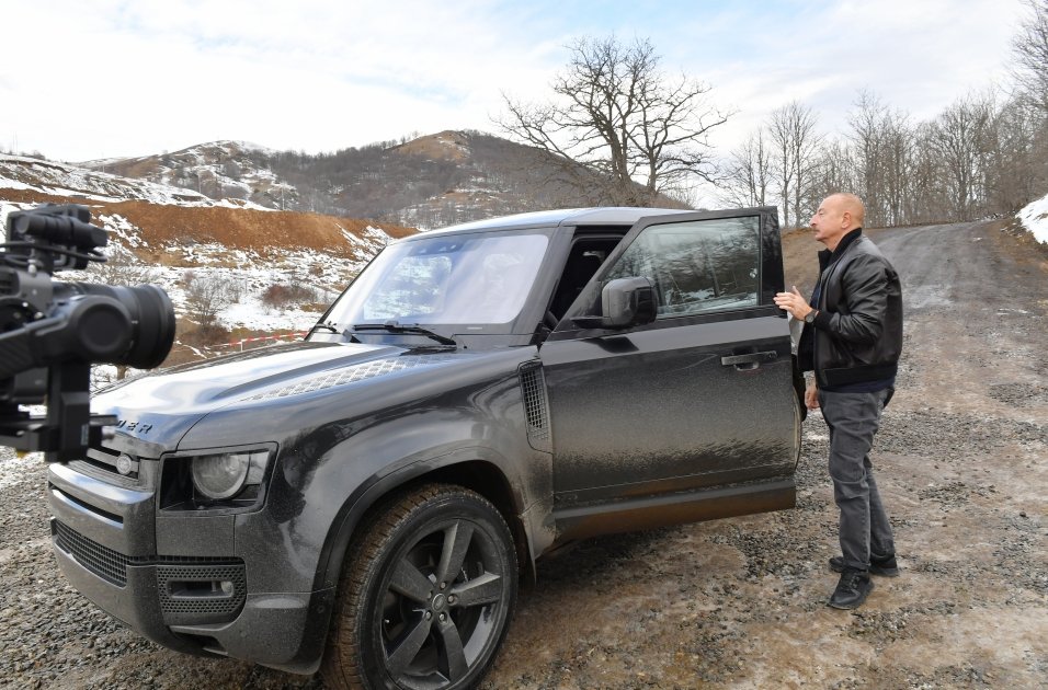 Prezident İlham Əliyev Şuşa rayonundakı “Turşsu” bulağında olub (FOTO/VİDEO) (YENİLƏNİB)
