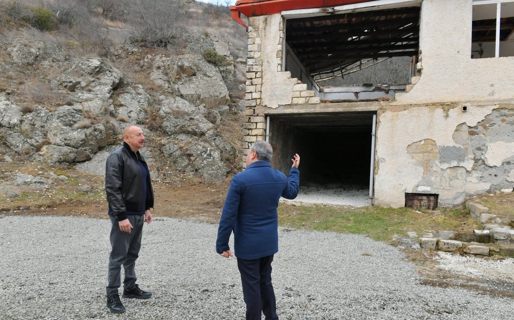 Prezident İlham Əliyev Şuşa rayonundakı “Saxsı” bulağında olub (FOTO/VİDEO) (YENİLƏNİB)
