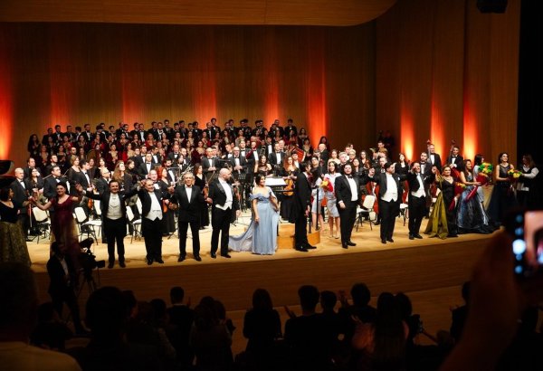 Heydər Əliyev Mərkəzində Azərbaycan Vokalciları III Beynəlxalq Festivalının  təntənəli bağlanış mərasimi keçirilib (VİDEO/FOTO)