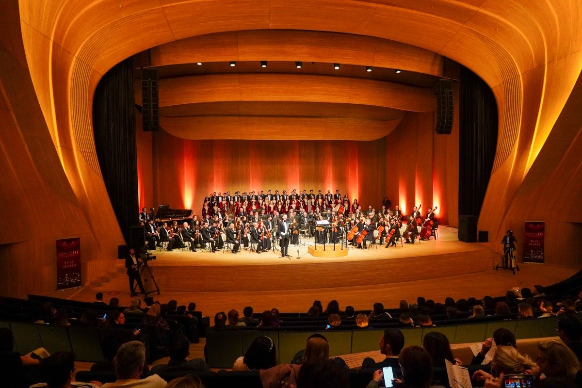 Heydər Əliyev Mərkəzində Azərbaycan Vokalciları III Beynəlxalq Festivalının  təntənəli bağlanış mərasimi keçirilib (VİDEO/FOTO)