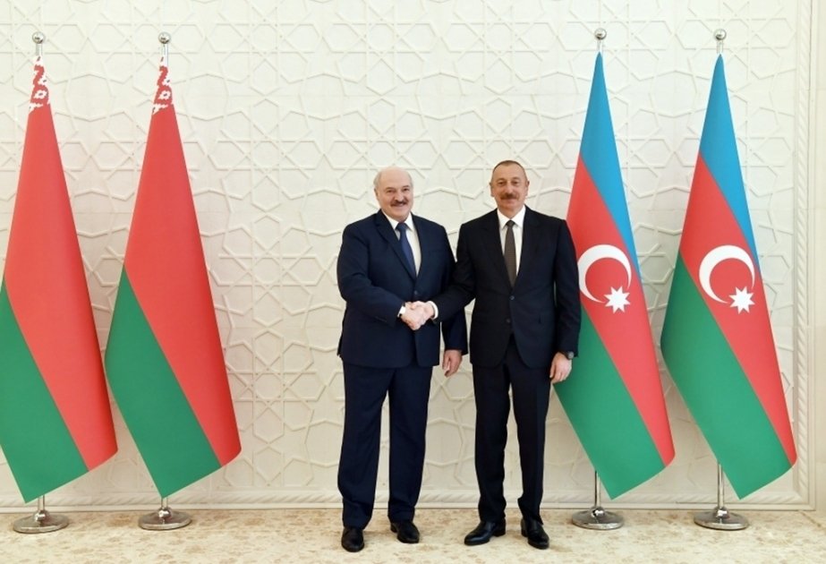 Aleksandr Lukaşenko Prezident İlham Əliyevi təbrik edib