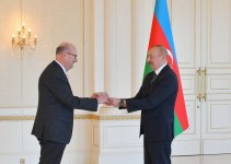 Prezident İlham Əliyev Lüksemburqun Azərbaycanda yeni təyin olunmuş səfirini qəbul edib (FOTO/VİDEO) (YENİLƏNİB)