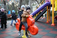 Leyla Əliyevanın iştirakı ilə “Bizim həyət” layihəsi çərçivəsində daha iki həyət yenilənərək sakinlərin istifadəsinə verilib (FOTO)