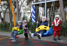 Leyla Əliyevanın iştirakı ilə “Bizim həyət” layihəsi çərçivəsində daha iki həyət yenilənərək sakinlərin istifadəsinə verilib (FOTO)