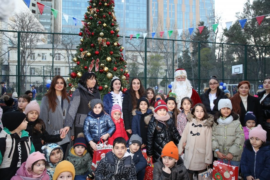 Leyla Əliyevanın iştirakı ilə “Bizim həyət” layihəsi çərçivəsində daha iki həyət yenilənərək sakinlərin istifadəsinə verilib (FOTO)