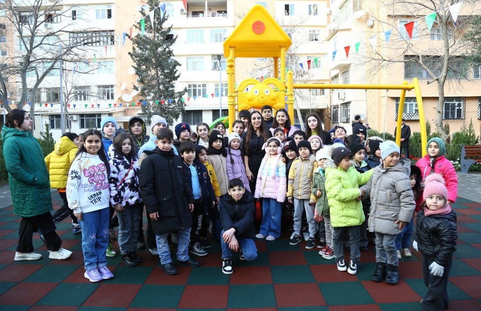 Leyla Əliyevanın iştirakı ilə “Bizim həyət” layihəsi çərçivəsində daha iki həyət yenilənərək sakinlərin istifadəsinə verilib (FOTO)