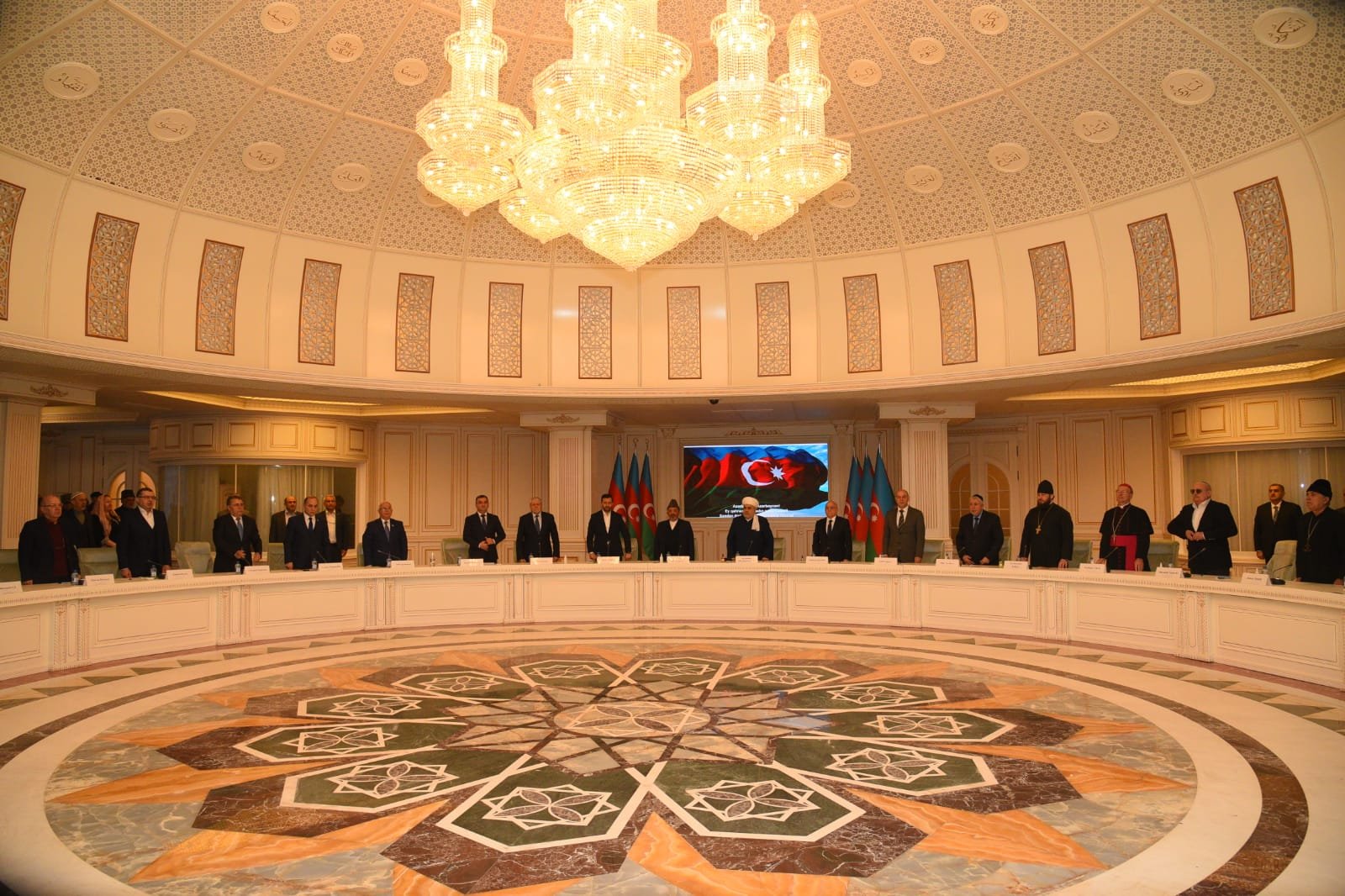 QMİ-nin növbədənkənar Prezident seçkiləri ilə əlaqədar ümumi iclası keçirilib (FOTO)