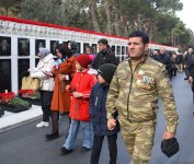 Azərbaycan xalqı 20 Yanvar faciəsi qurbanlarının əziz xatirəsini yad edir (FOTO)