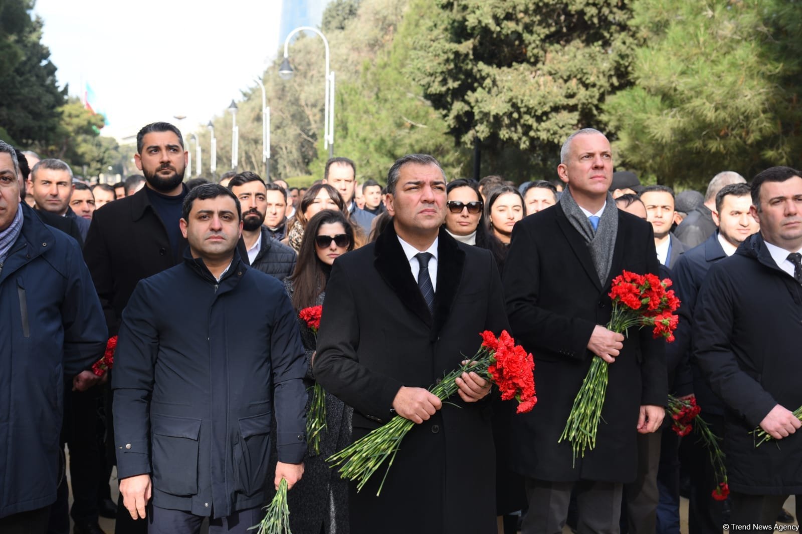 Azərbaycan xalqı 20 Yanvar faciəsi qurbanlarının əziz xatirəsini yad edir (FOTO)
