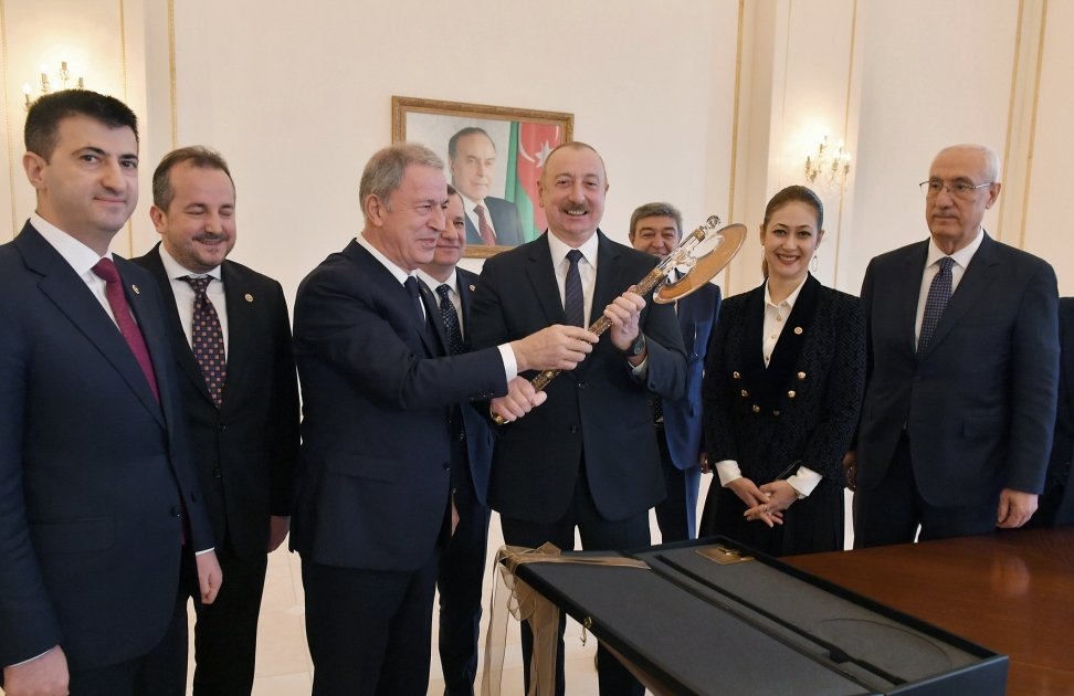 Prezident İlham Əliyev Hulusi Akarın rəhbərlik etdiyi nümayəndə heyətini qəbul edib (FOTO/VİDEO) (YENİLƏNİB)