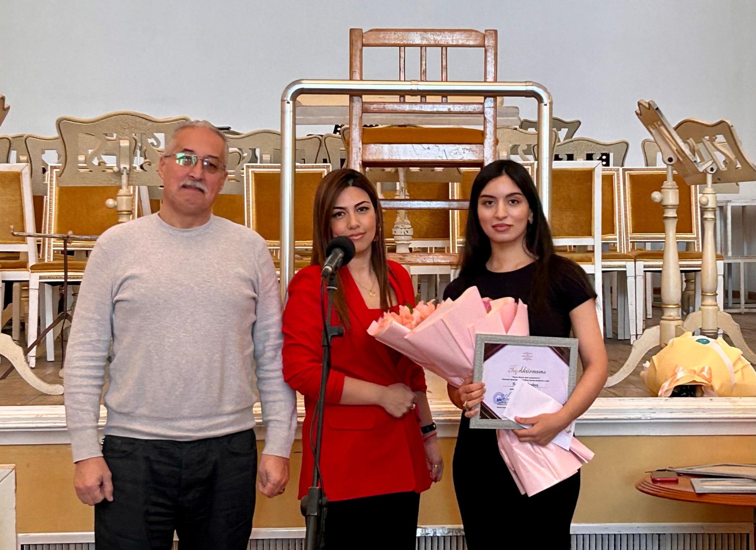 Filarmoniyada “Gənclər günü” münasibətilə təltifetmə mərasimi keçirildi (FOTO)