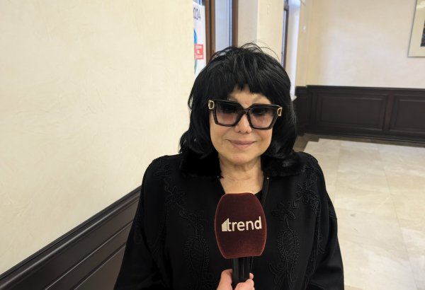 Flora Kərimova xəstəxanadan evə buraxılıb