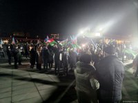 İlham Əliyevin Prezident seçkilərində qələbəsi Bakıda Heydər Əliyev Mərkəzinin parkında qeyd olunur (FOTO/VİDEO)