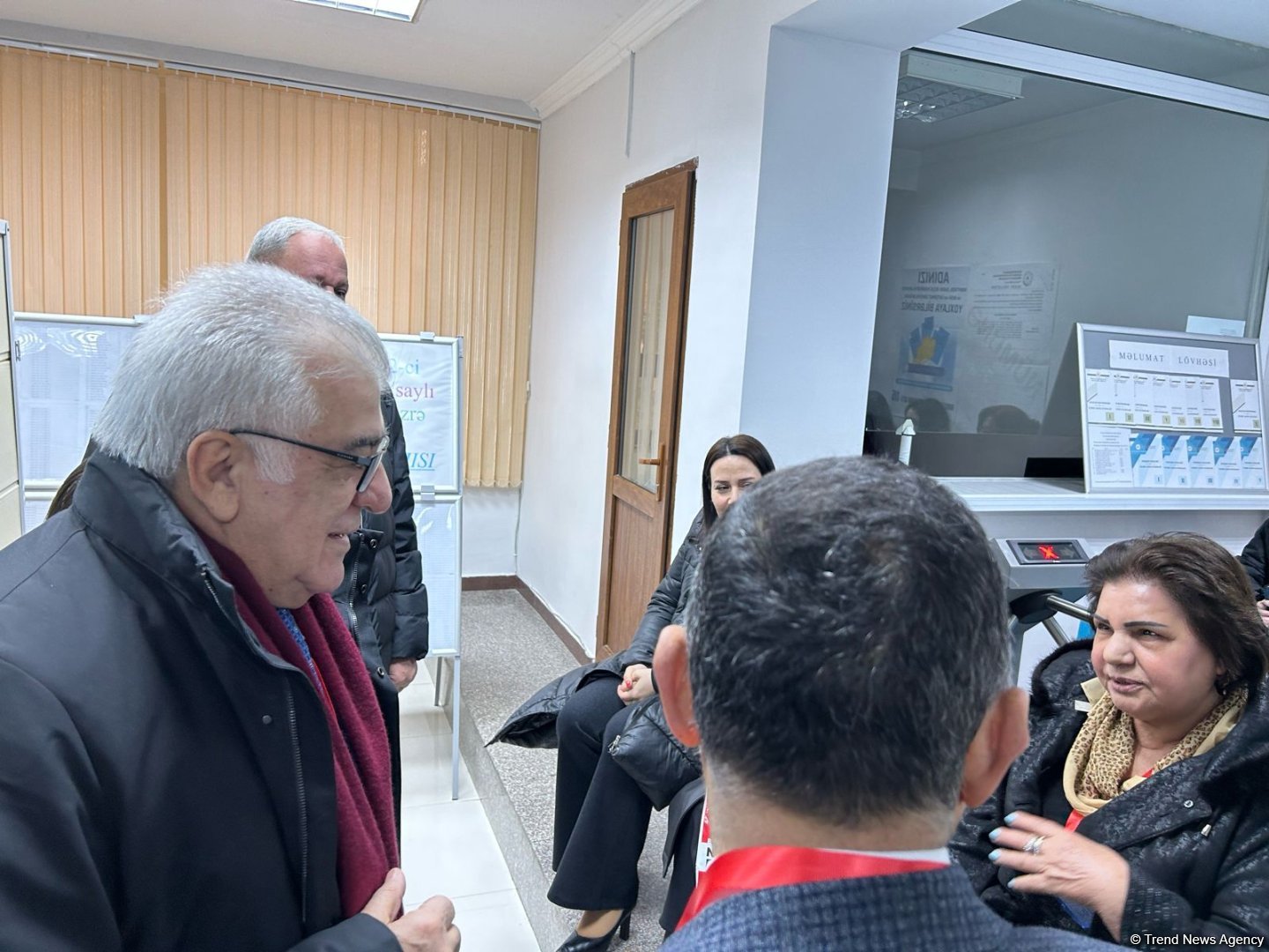 Türkiyəli deputatlar seçkilərin gedişini izləyirlər - Seçicilərin fəallığı nəzərə çarpır (FOTO/VİDEO)
