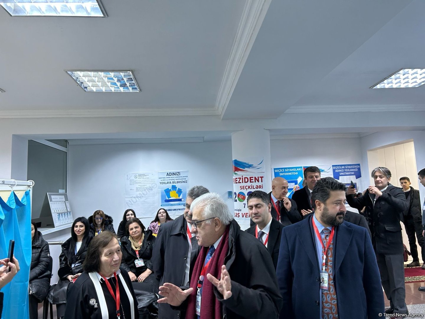 Türkiyəli deputatlar seçkilərin gedişini izləyirlər - Seçicilərin fəallığı nəzərə çarpır (FOTO/VİDEO)