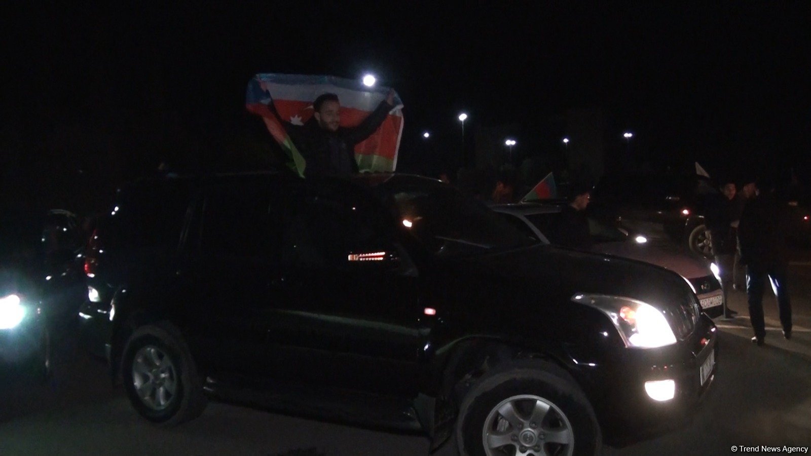 Ağdam sakinləri Prezident İlham Əliyevin qələbəsini qeyd edir (FOTO/VİDEO)