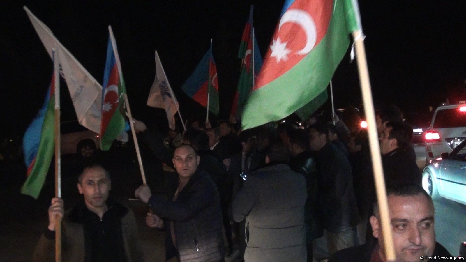 Ağdam sakinləri Prezident İlham Əliyevin qələbəsini qeyd edir (FOTO/VİDEO)