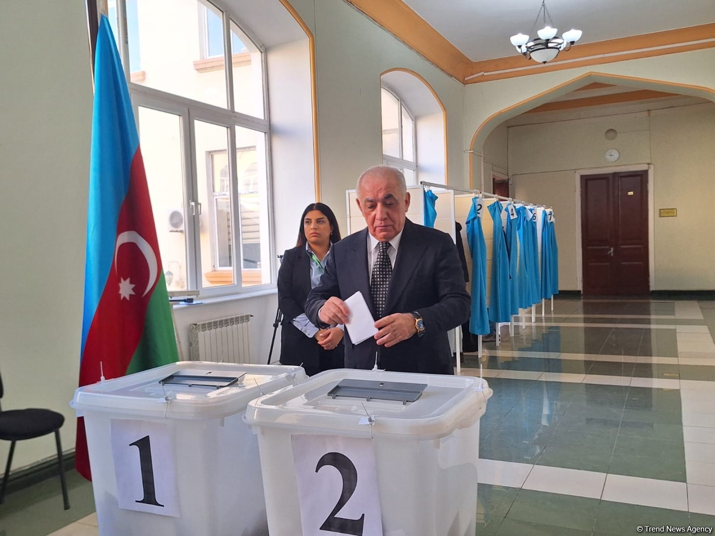 Baş nazir parlament seçkilərində səs verdi