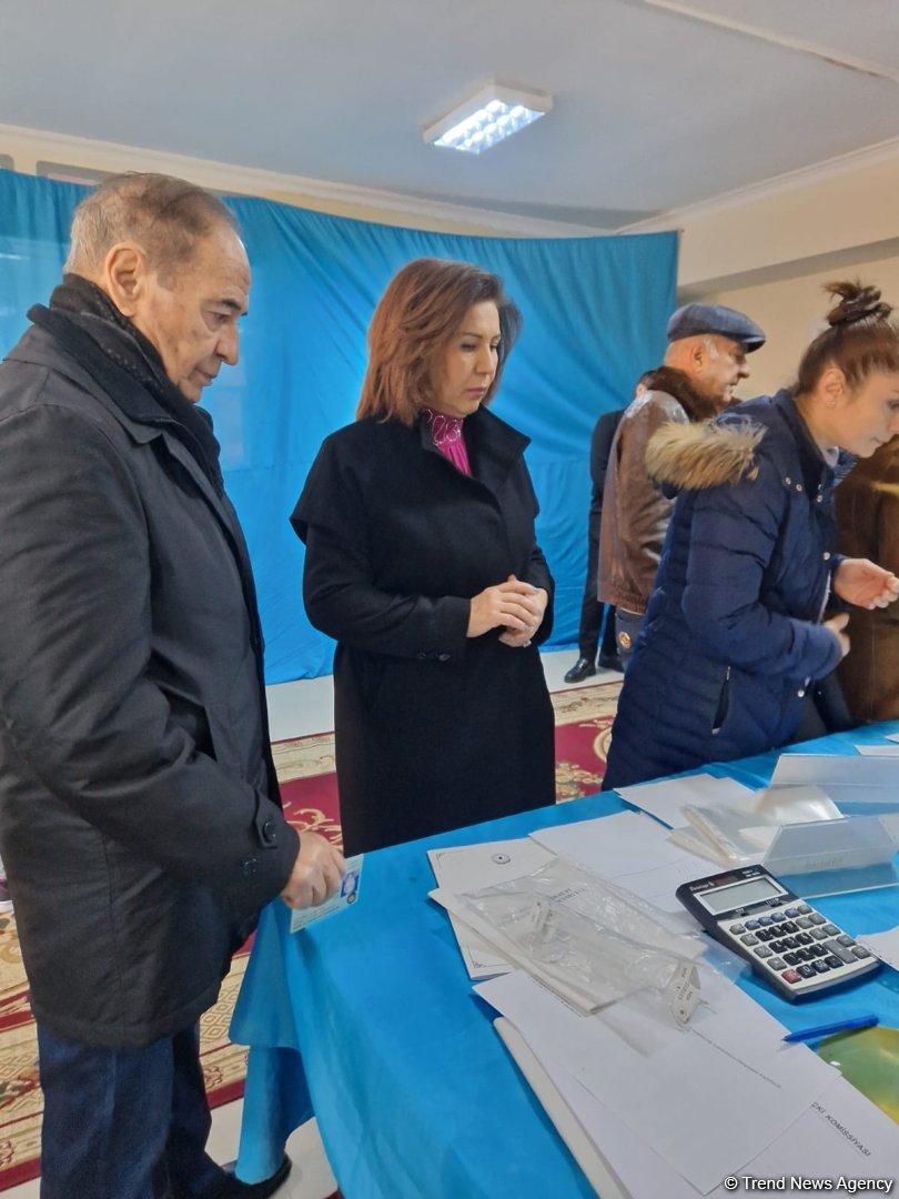 Bahar Muradova səs verdi (FOTO)