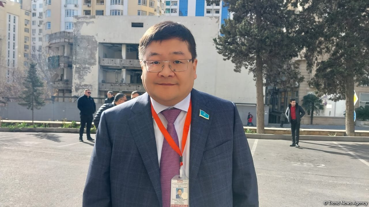 Azərbaycan vətəndaşları seçkiyə sanki bayrama gedirmiş  kimi gedir - Qazaxıstandan olan deputat