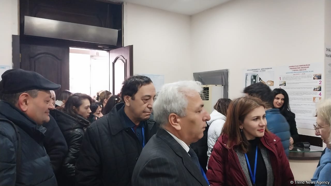 Seçkilərdə Nəsimi-Səbail rayon seçiciləri fəal şəkildə səs verirlər (FOTO)