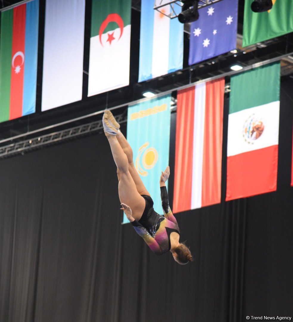 Batut gimnastikası və tamblinq üzrə Dünya Kubokunun final gününə start verilib (FOTO)