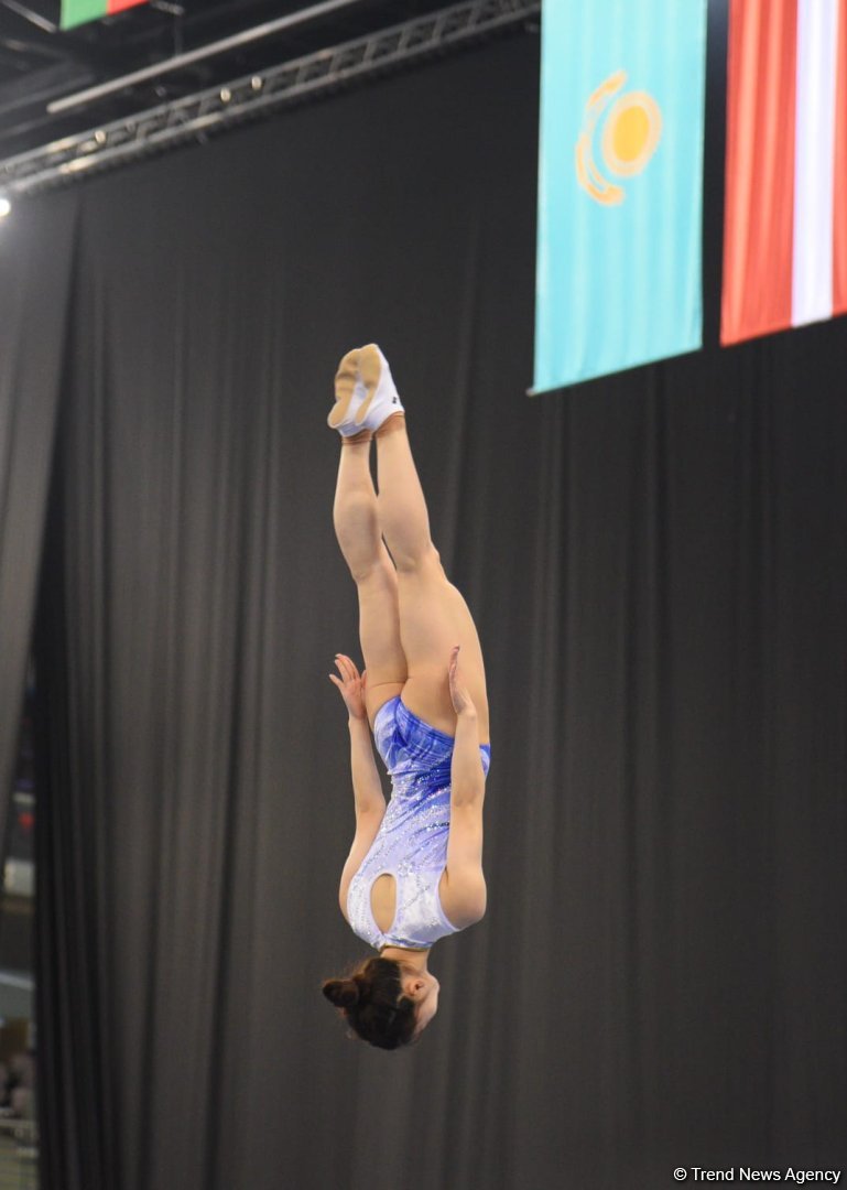 Batut gimnastikası və tamblinq üzrə Dünya Kubokunun final gününə start verilib (FOTO)