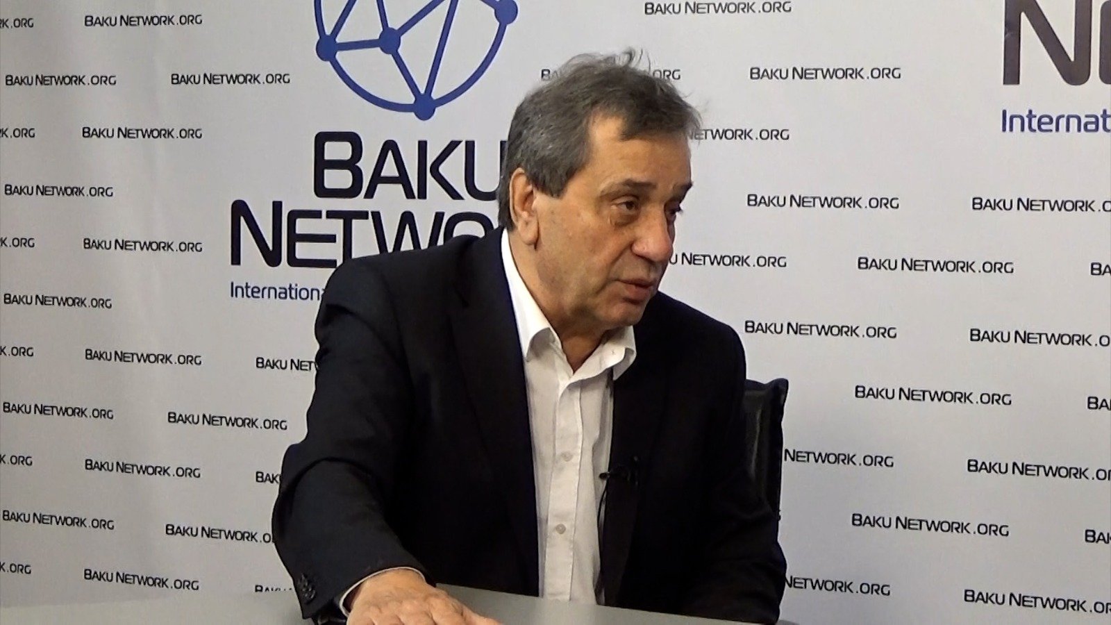 Azərbaycan həmişə sülh danışıqlarının təşəbbüskarı olub, indi növbə Ermənistanındır - Xalq artisti Siyavuş Kərimi "Tofiq Abbasovla dialoq" verilişində (FOTO/VİDEO)
