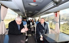 Prezident İlham Əliyev Xocalıda soyqırımı memorialının təməlini qoyub və rayon ictimaiyyətinin nümayəndələri ilə görüşüb (YENİLƏNİB) (FOTO/VİDEO)