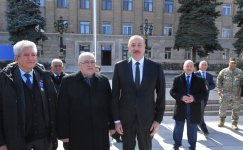 Prezident İlham Əliyev Xocalıda soyqırımı memorialının təməlini qoyub və rayon ictimaiyyətinin nümayəndələri ilə görüşüb (YENİLƏNİB) (FOTO/VİDEO)