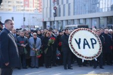 Dövlət və hökumət rəsmiləri Xocalı soyqırımı abidəsini ziyarət ediblər (FOTO)