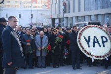 Dövlət və hökumət rəsmiləri Xocalı soyqırımı abidəsini ziyarət ediblər (FOTO)