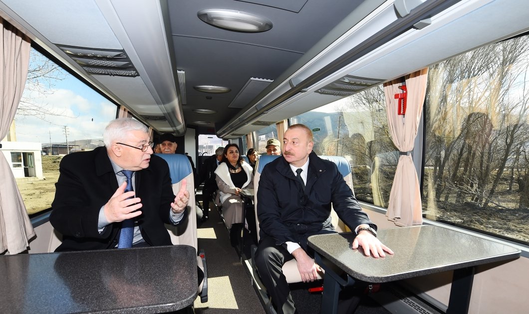 Prezident İlham Əliyev Xocalıda soyqırımı memorialının təməlini qoyub və rayon ictimaiyyətinin nümayəndələri ilə görüşüb (YENİLƏNİB) (FOTO/VİDEO)