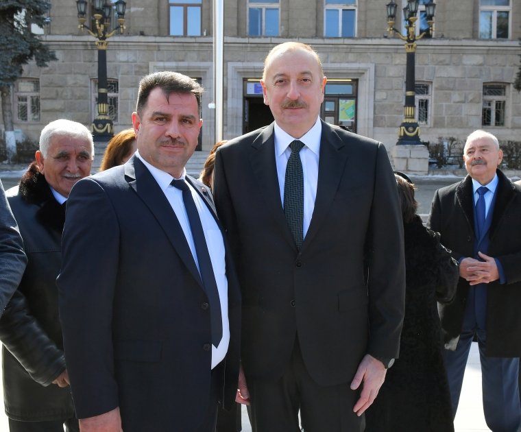 Prezident İlham Əliyev Xocalıda soyqırımı memorialının təməlini qoyub və rayon ictimaiyyətinin nümayəndələri ilə görüşüb (YENİLƏNİB) (FOTO/VİDEO)
