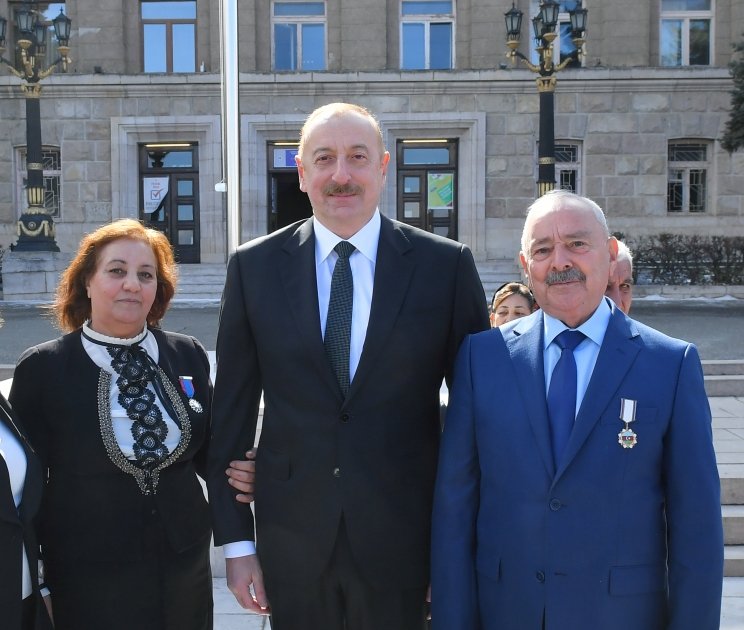 Prezident İlham Əliyev Xocalıda soyqırımı memorialının təməlini qoyub və rayon ictimaiyyətinin nümayəndələri ilə görüşüb (YENİLƏNİB) (FOTO/VİDEO)