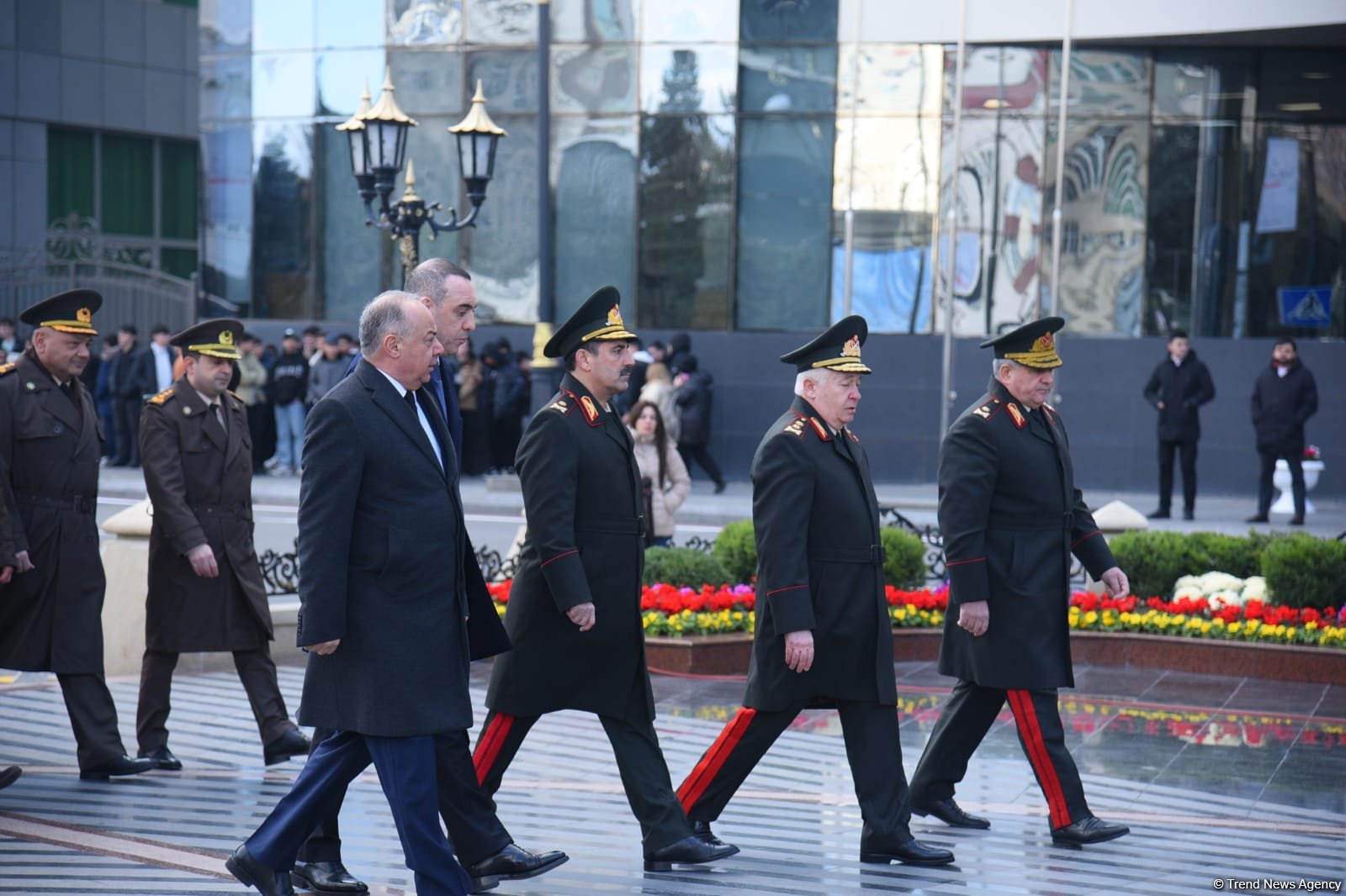 Dövlət və hökumət rəsmiləri Xocalı soyqırımı abidəsini ziyarət ediblər (FOTO)