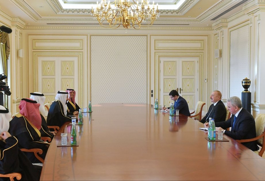 Prezident İlham Əliyev Səudiyyə Ərəbistanının Həcc və Ümrə nazirini qəbul edib (FOTO) (YENİLƏNİB)
