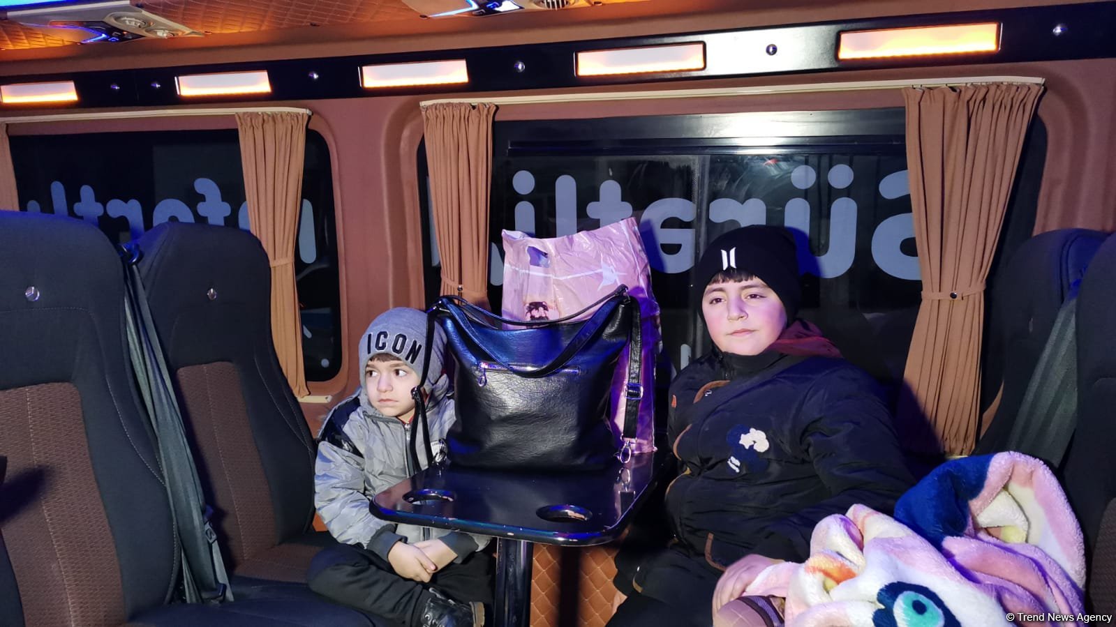 Laçın şəhəri və Zabux kəndinə növbəti köç karvanı yola düşüb (FOTO)