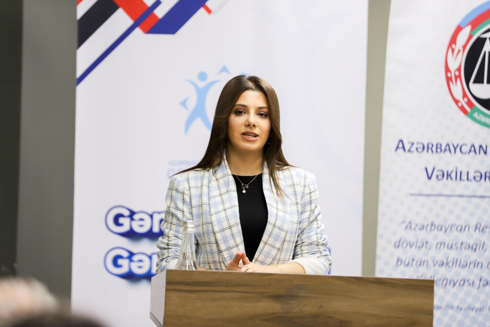 Hüquqşünas tələbələr üçün “Biz gələcəyin vəkilləriyik” adlı qış məktəbinin açılış mərasimi keçirilib (FOTO)